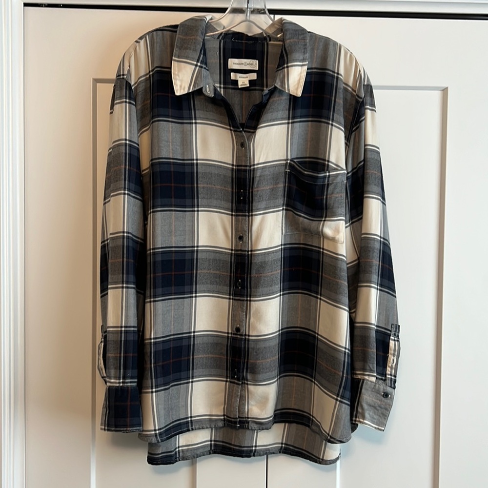 Treasure & Bond Plaid Boyfriend Top